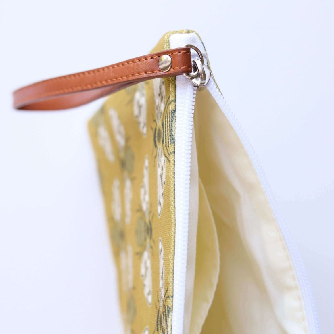 Busy Bee Pouch