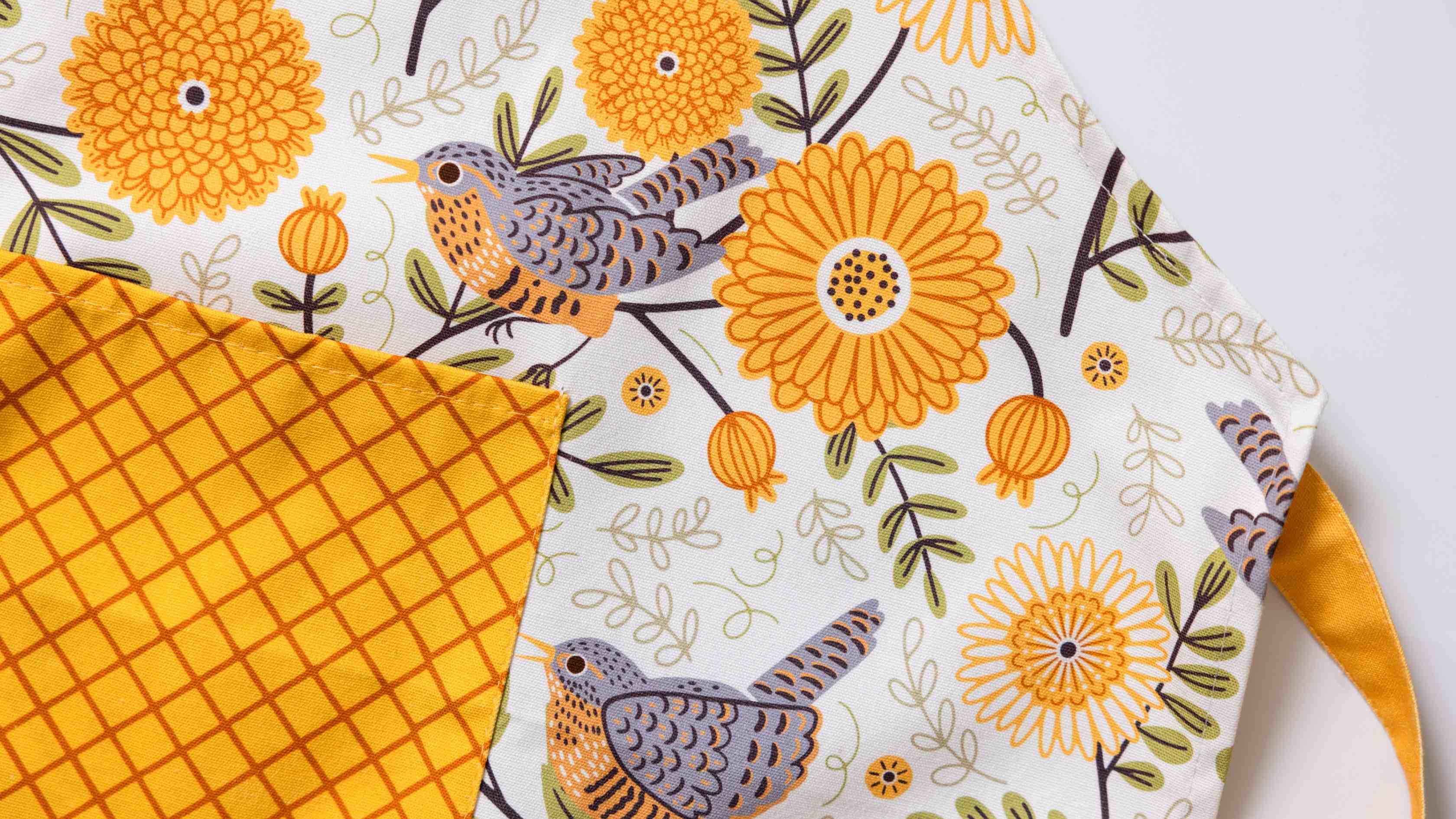 Mums & Robins Apron by Gingiber — folded as a back-to-school teacher gift with a greeting card