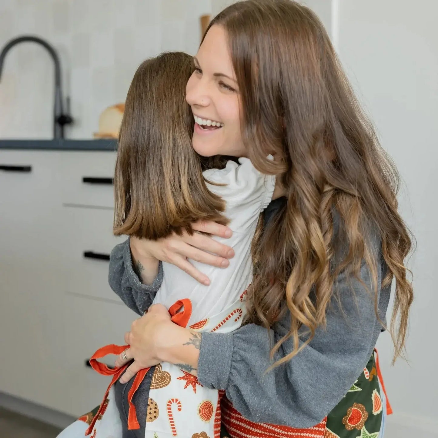 Mother/Daughter Holiday Matching Apron Set