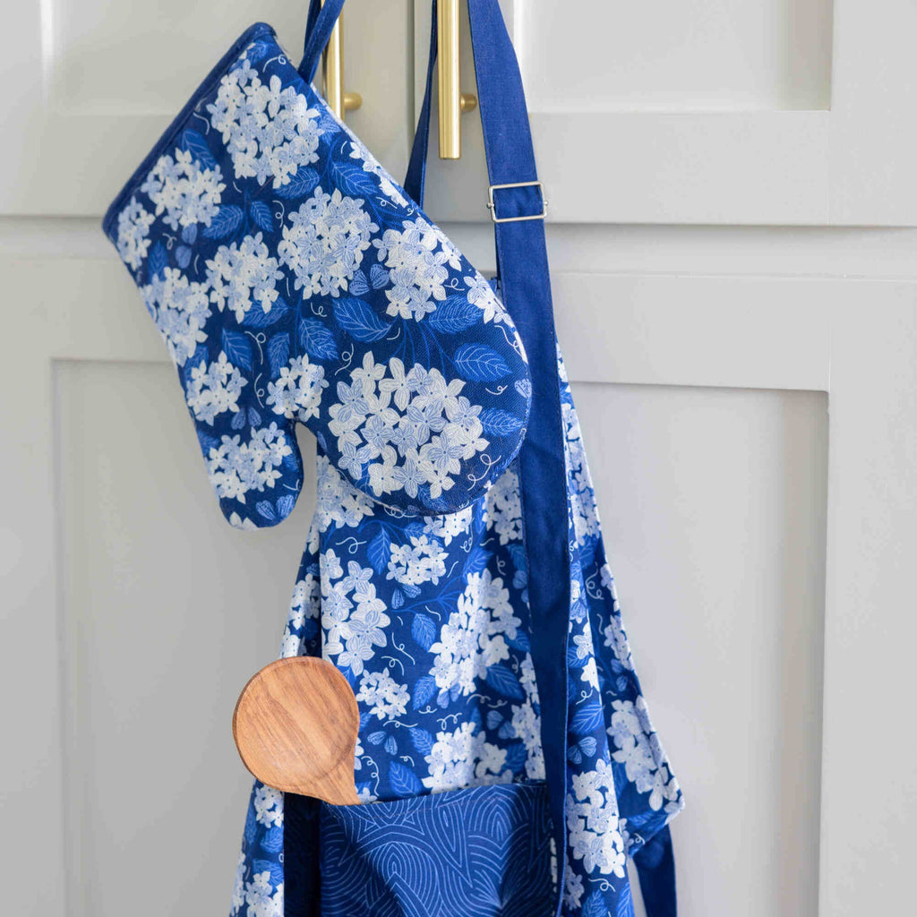 Dark Blue Hydrangea Apron & Oven Mitt Set