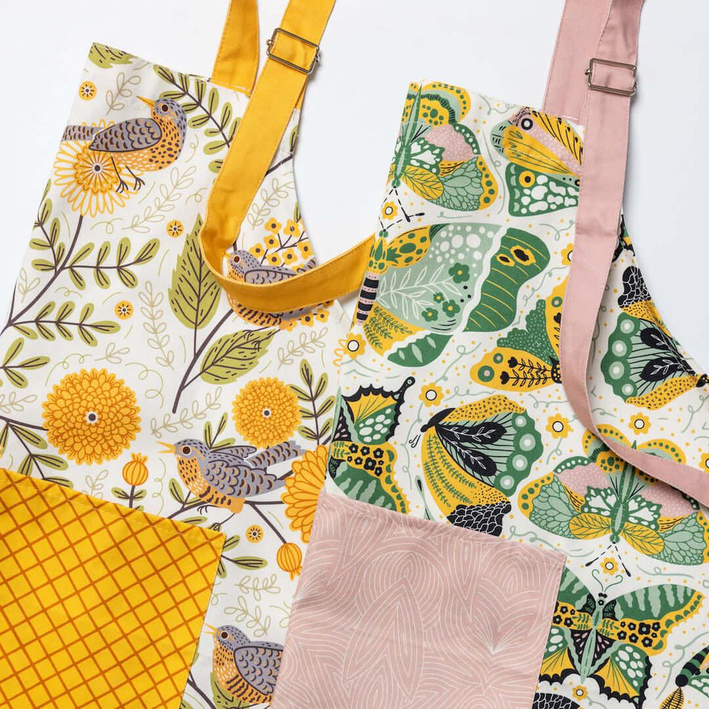 Apron - Gingiber floral apron with adjustable neck strap, large pocket, cotton canvas, 29" L x 26" W, tie back, 100% cotton, imported
