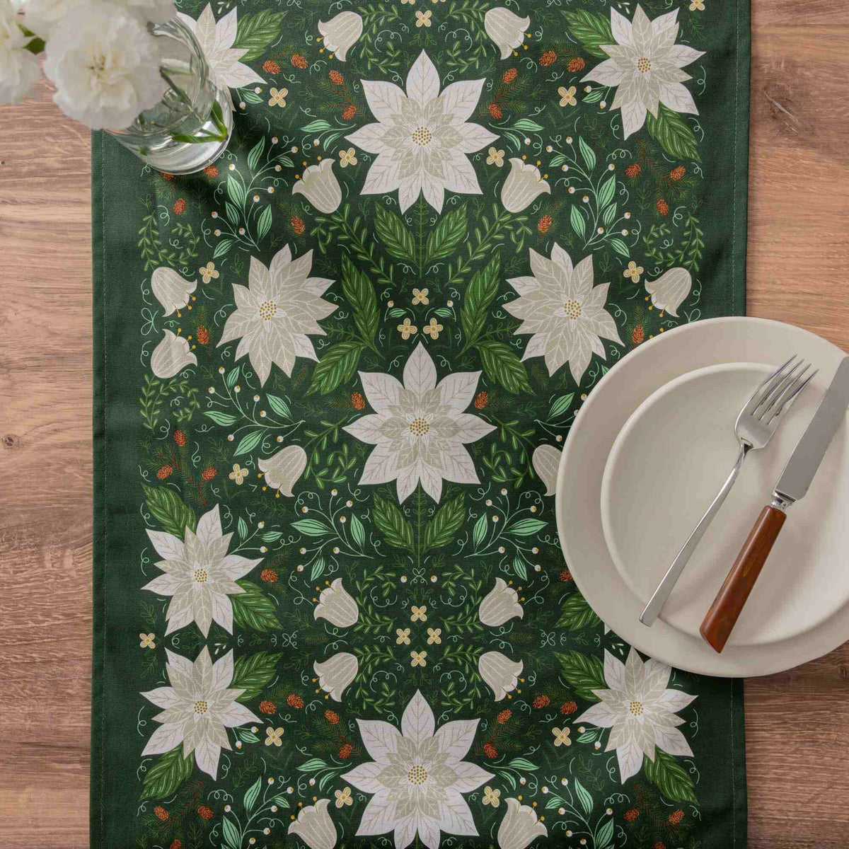 Christmas Poinsettia Table Runner - Green
