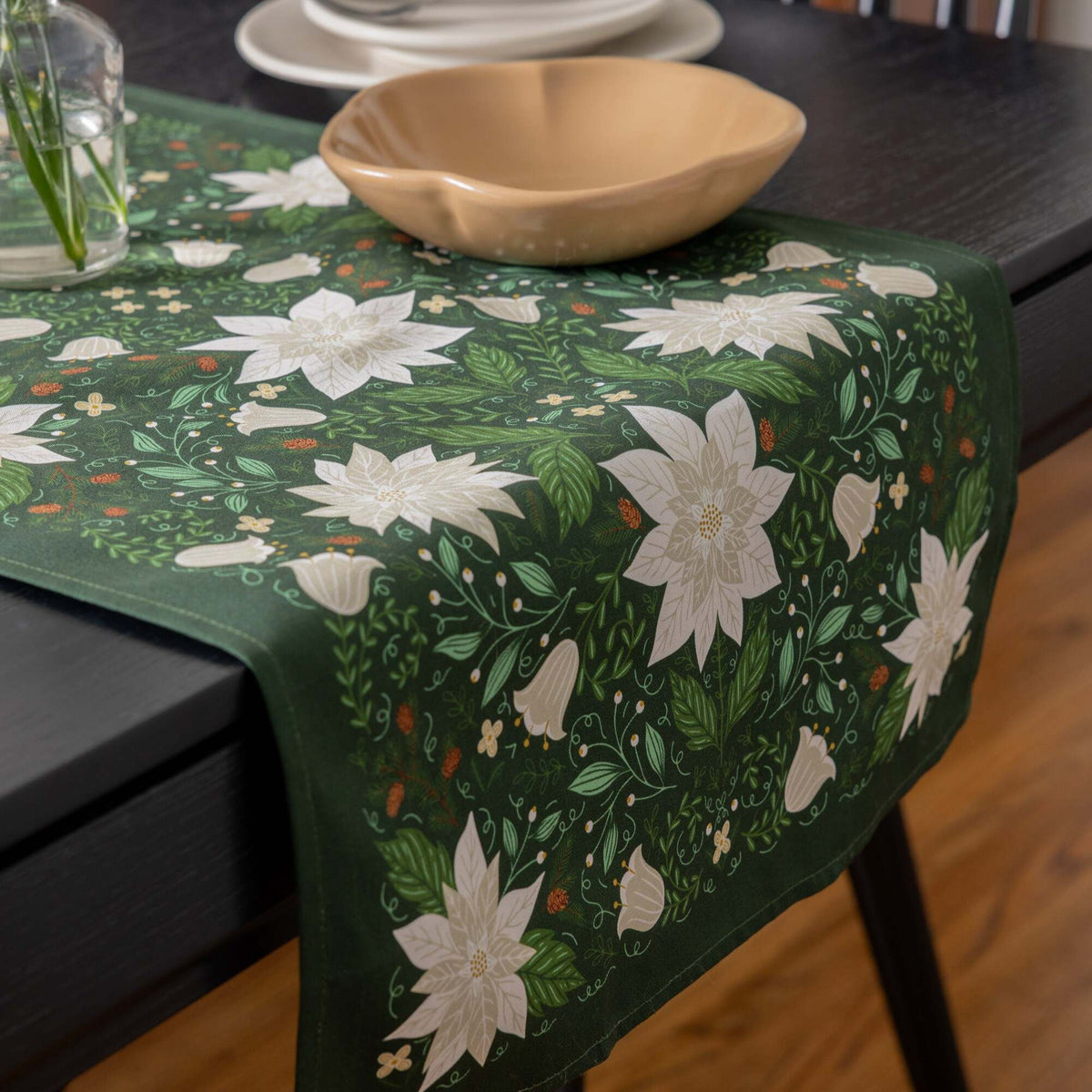 Christmas Poinsettia Table Runner - Green