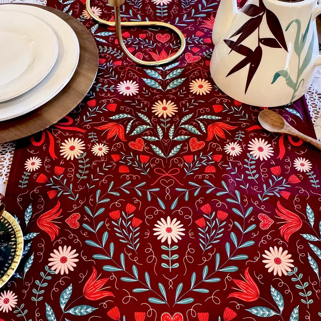 Sweetheart Table Runner - Red - Gingiber