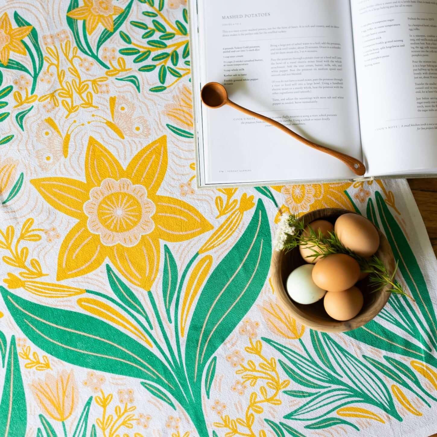 Multicolor illustrated floral tea towel