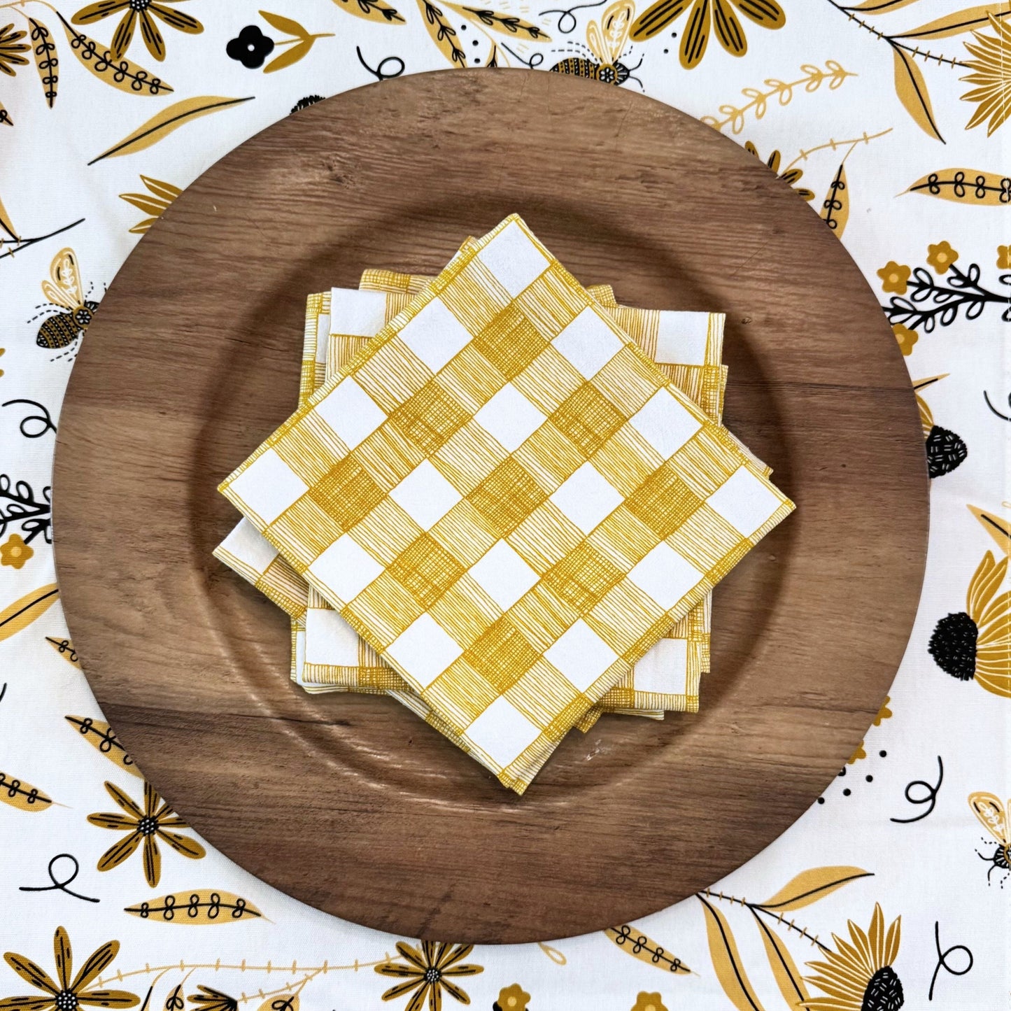 Bee Garden Table Runner