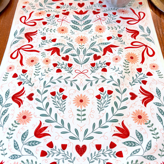 Sweetheart Table Runner - Ivory