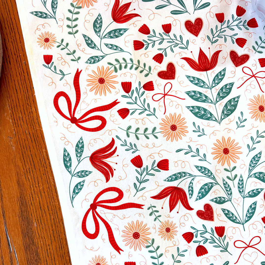 Sweetheart Table Runner - Ivory